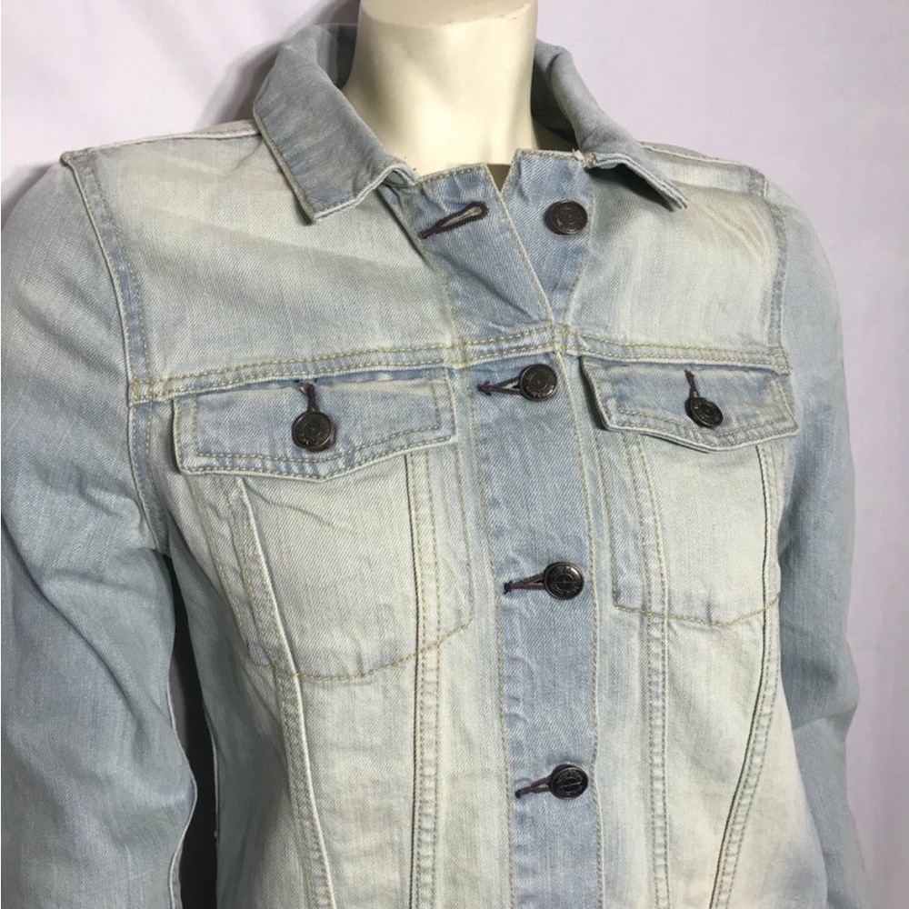 Boston Proper Two-Tone Light Wash Denim Jacket - Picture 3 of 10